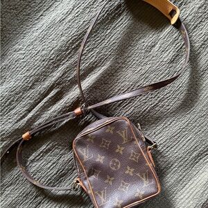 Louis Vuitton vintage Amazon mini Danube